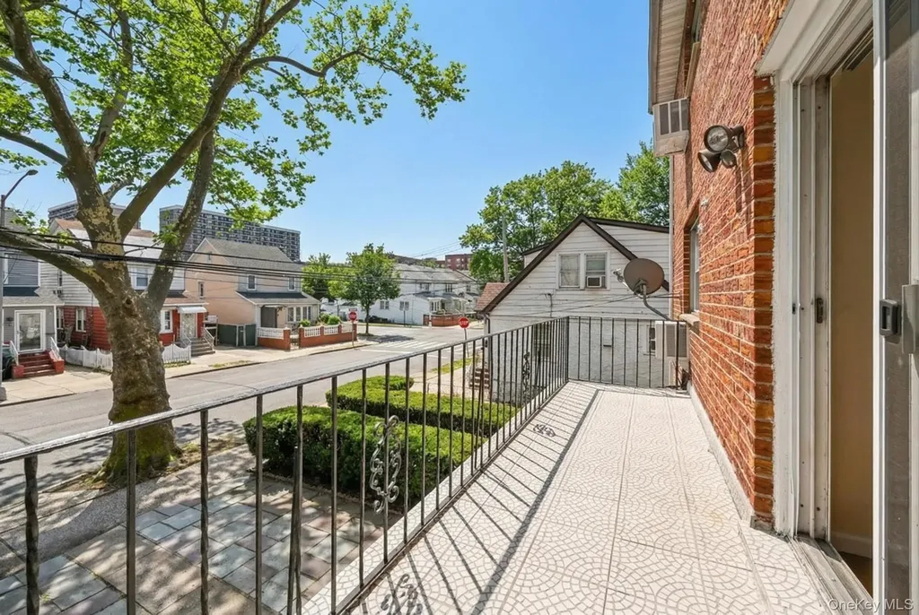 15307 79th Avenue Flushing NY 11367