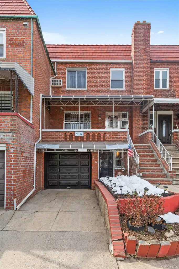6114 Main Street Flushing NY 11367