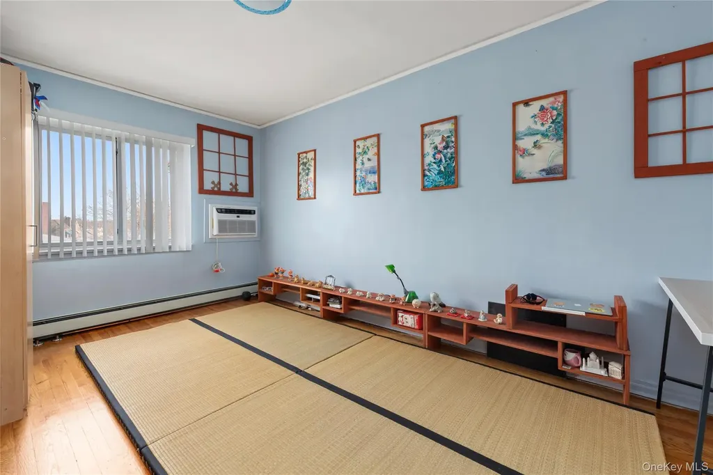 6114 Main Street Flushing NY 11367