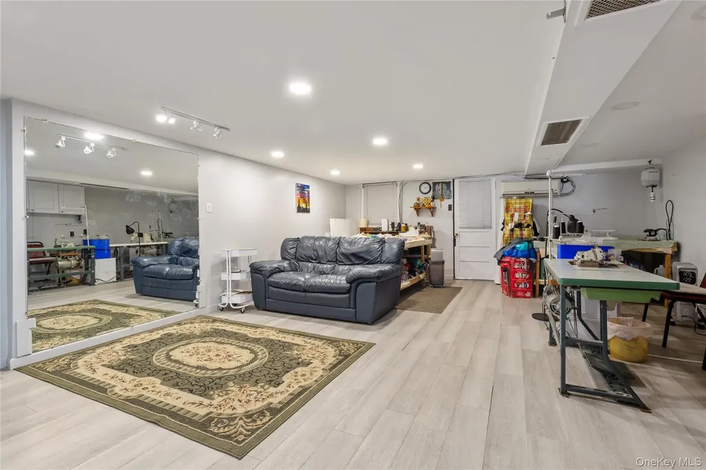6114 Main Street Flushing NY 11367