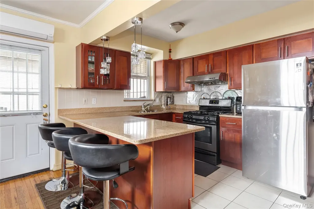 6114 Main Street Flushing NY 11367