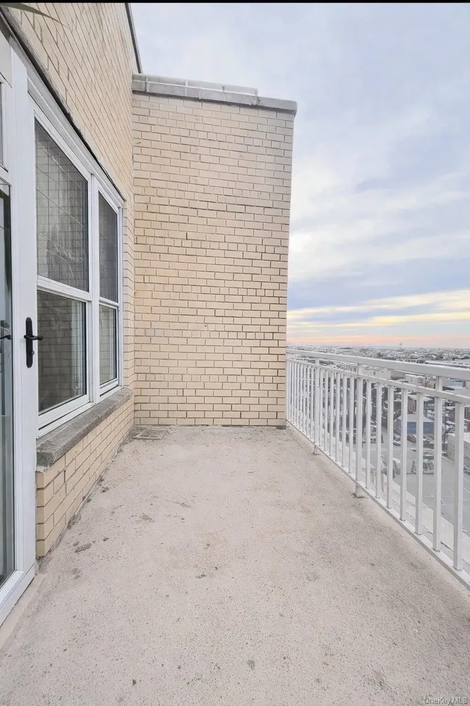 700 Shore Road Long Beach NY 11561