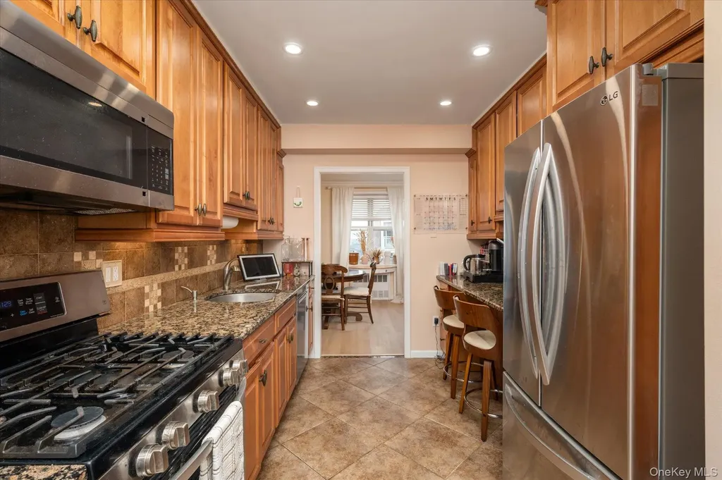 700 Shore Road Long Beach NY 11561