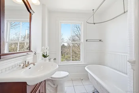 306 Prospect Avenue Mamaroneck NY 10543