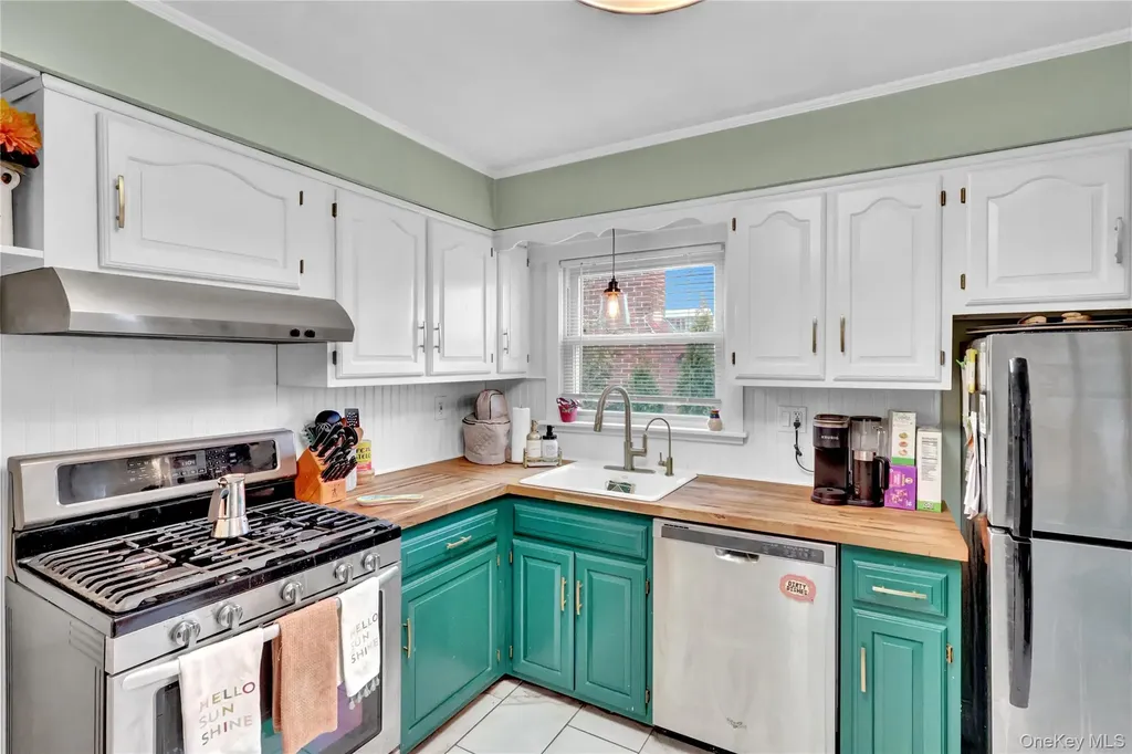 2642 Clovermere Road Oceanside NY 11572