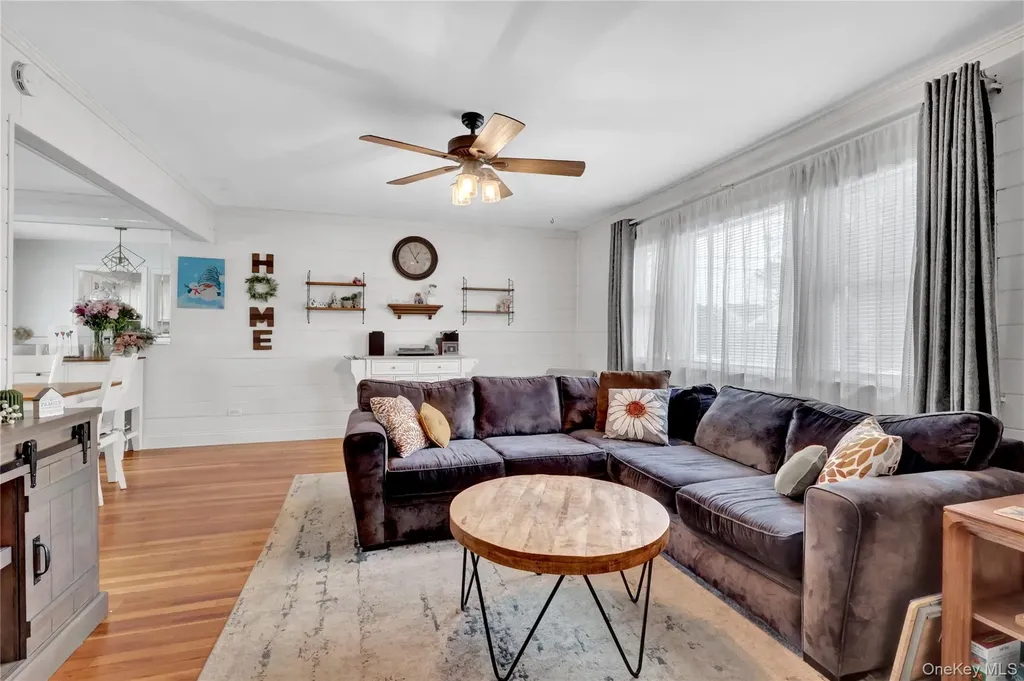 2642 Clovermere Road Oceanside NY 11572