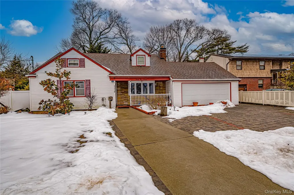 2316 Harrison Avenue Baldwin NY 11510