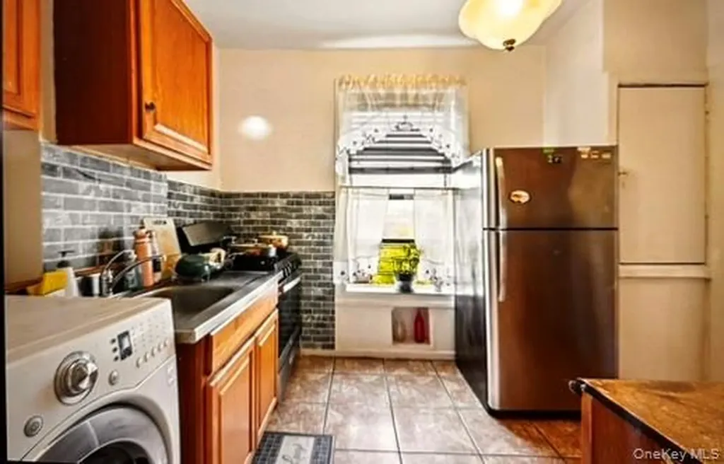 1015 Anderson Avenue Bronx NY 10452