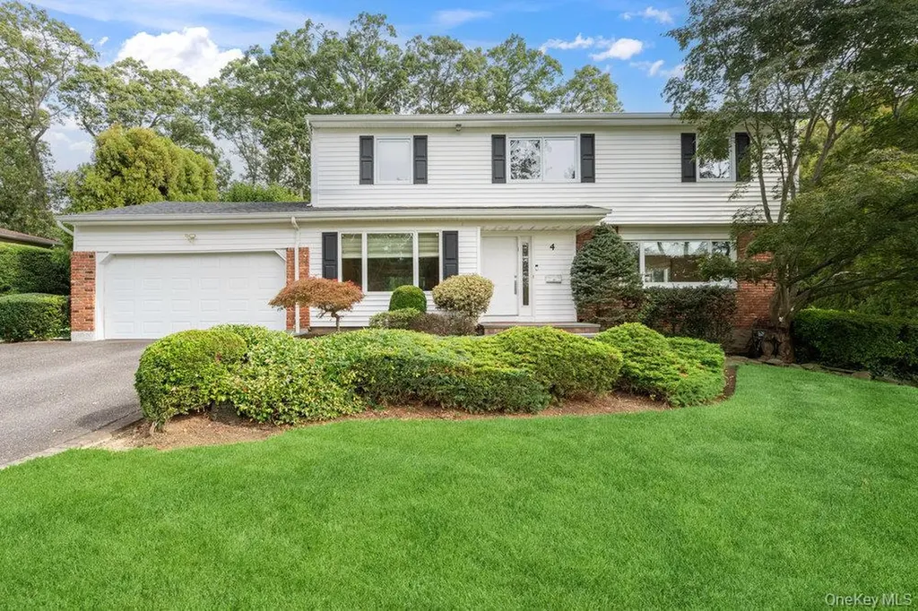 4 Newport Drive Plainview NY 11803