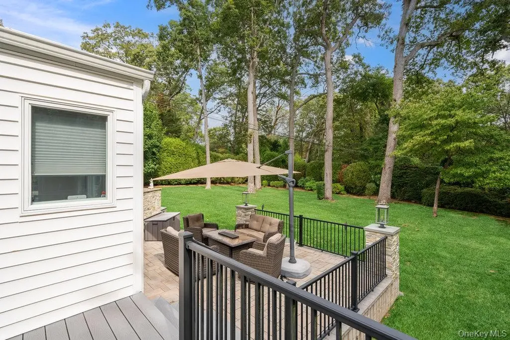 4 Newport Drive Plainview NY 11803