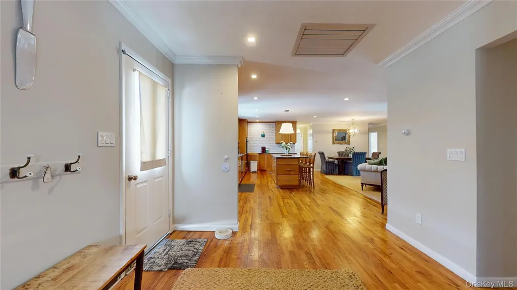 386 Mill Road Westhampton NY 11977
