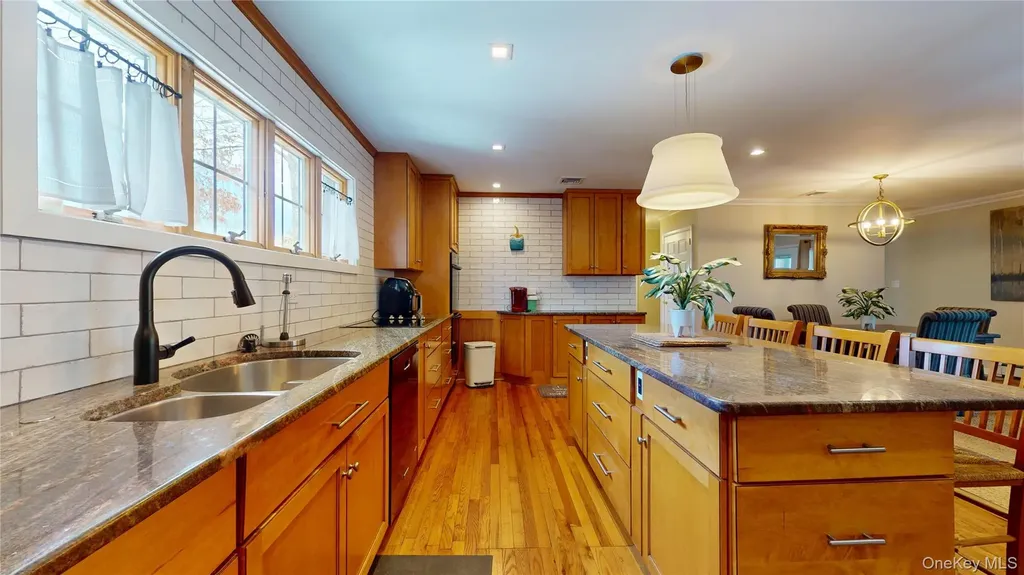 386 Mill Road Westhampton NY 11977