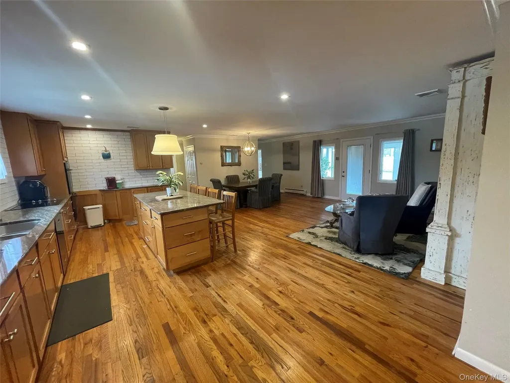 386 Mill Road Westhampton NY 11977