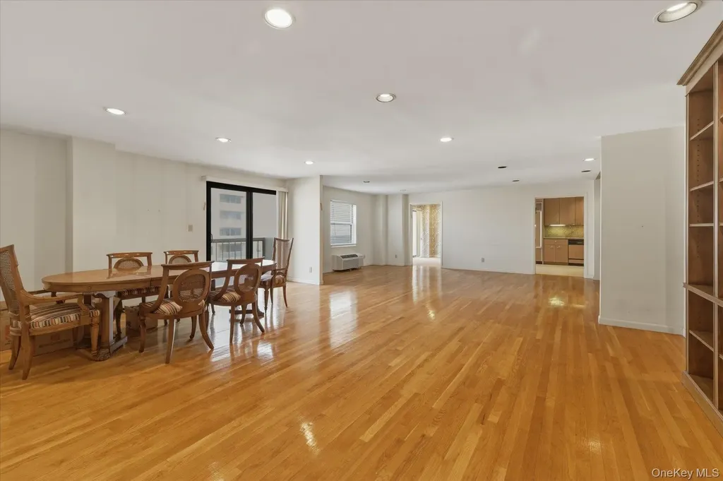 360 Shore Road Long Beach NY 11561