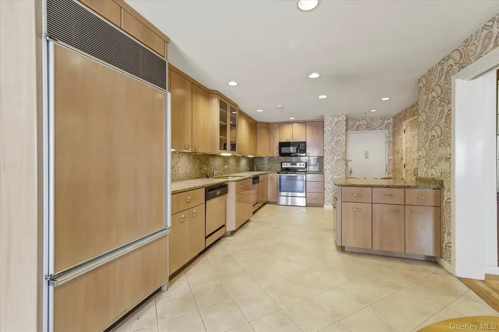 360 Shore Road Long Beach NY 11561