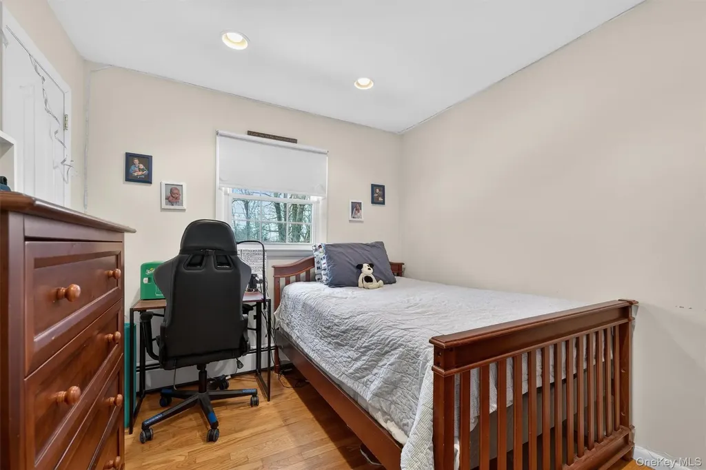9 Eros Drive Airmont NY 10952