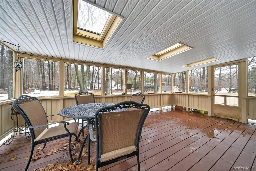 9 Eros Drive Airmont NY 10952