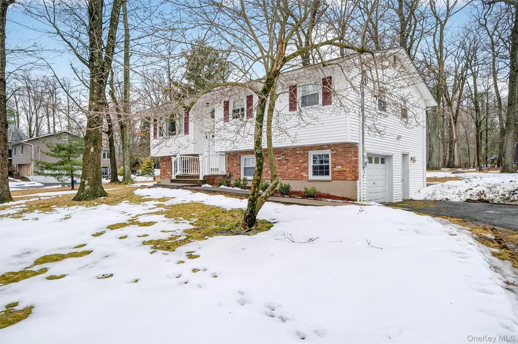 9 Eros Drive Airmont NY 10952