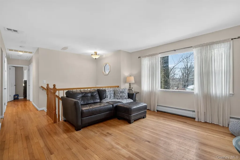 9 Eros Drive Airmont NY 10952