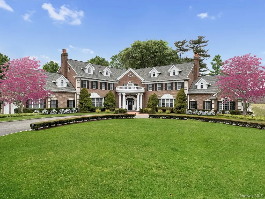 85 Eleventh Street Garden City NY 11530