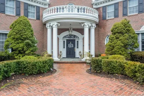 85 Eleventh Street Garden City NY 11530