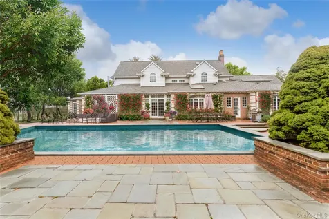 85 Eleventh Street Garden City NY 11530