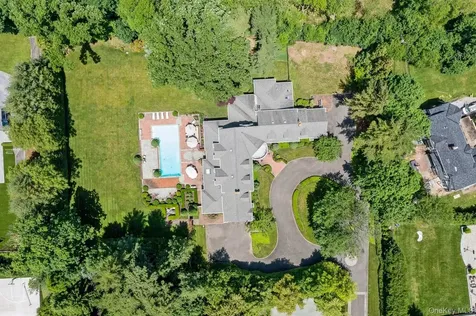 85 Eleventh Street Garden City NY 11530
