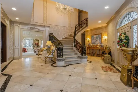 85 Eleventh Street Garden City NY 11530