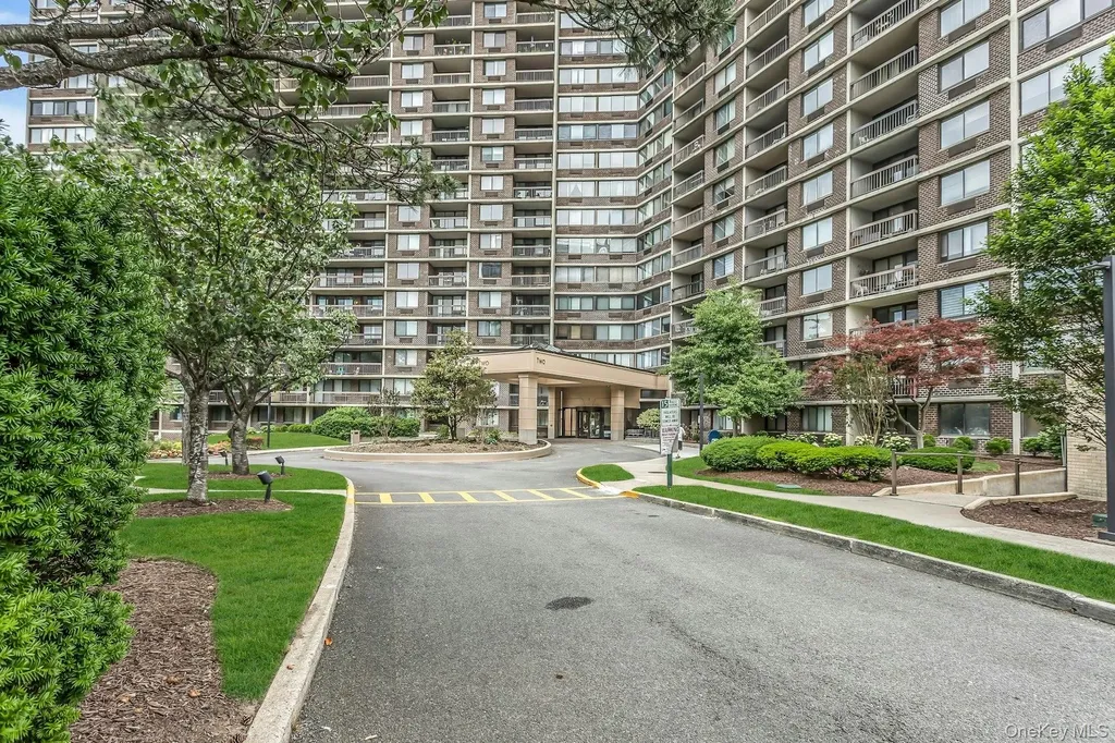 2 Bay Club Bayside NY 11360
