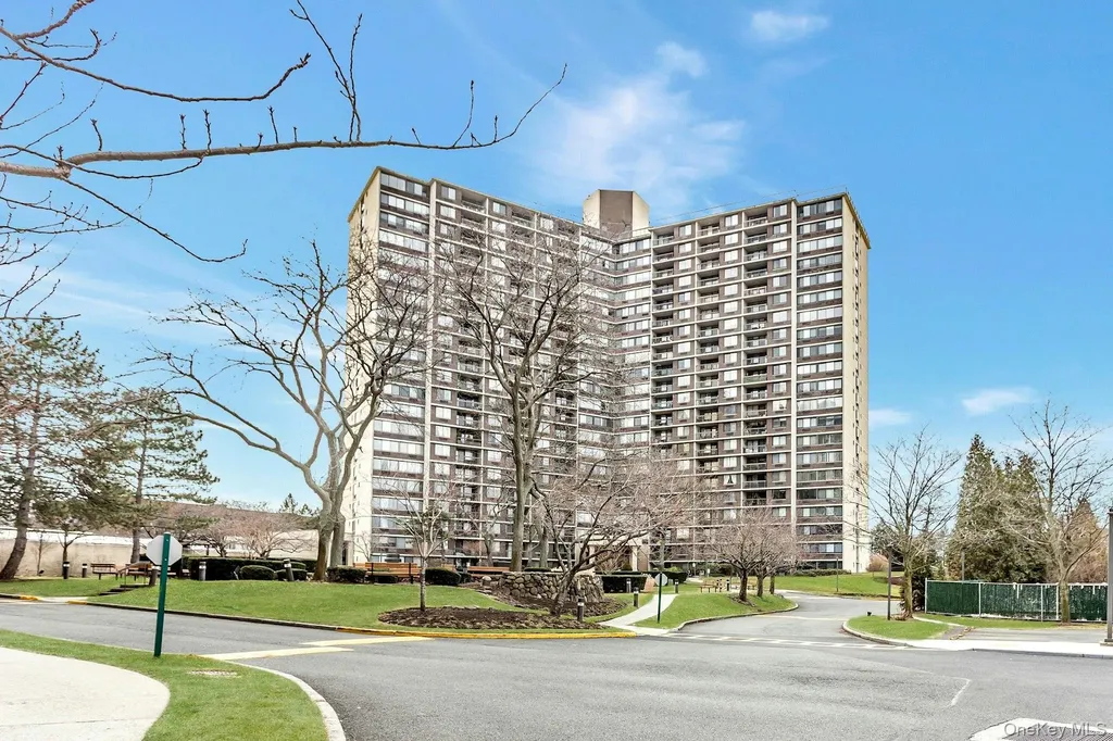 2 Bay Club Bayside NY 11360