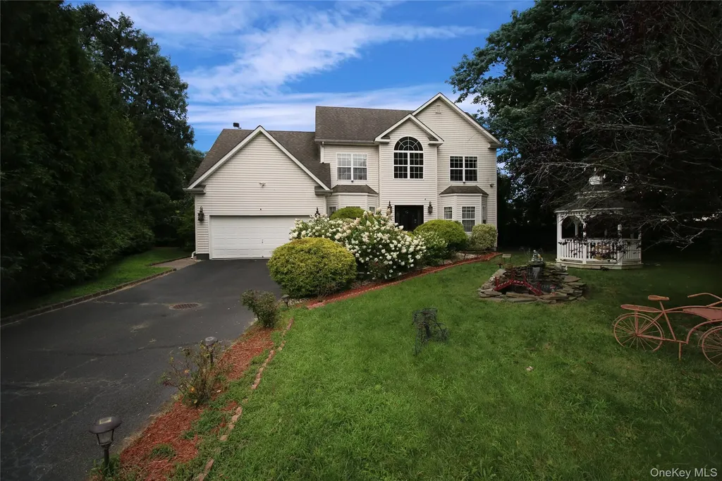 469 Donald Boulevard Holbrook NY 11741