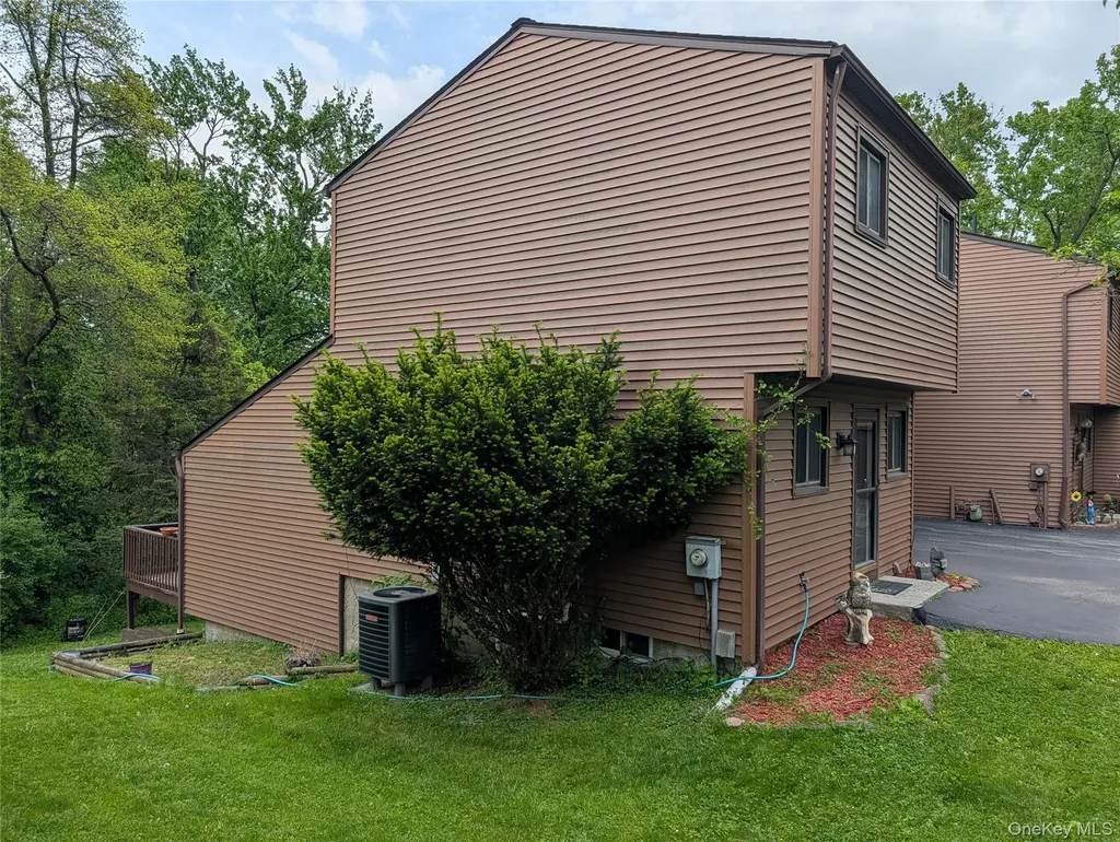 45 Hilltop Circle Fishkill NY 12524