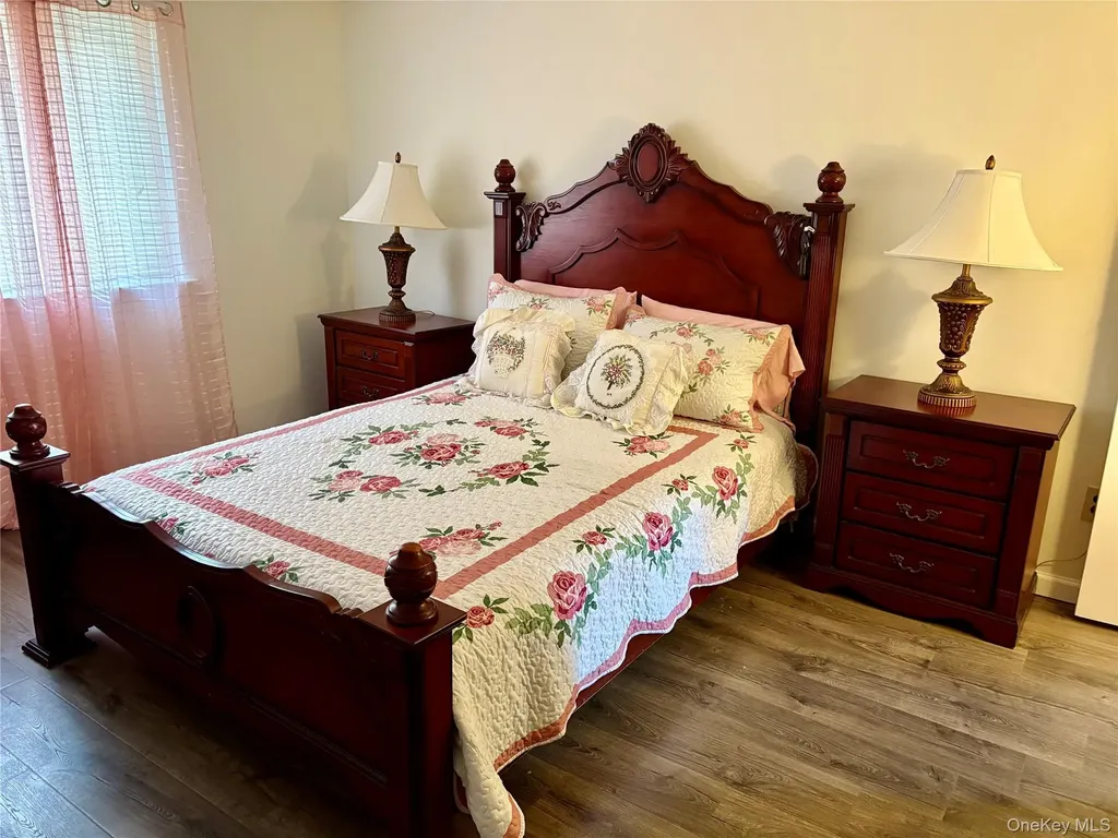9 Willow Court Selden NY 11784