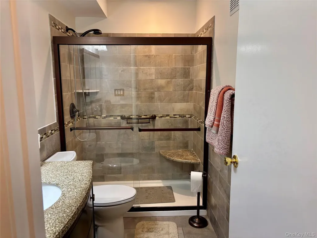 9 Willow Court Selden NY 11784