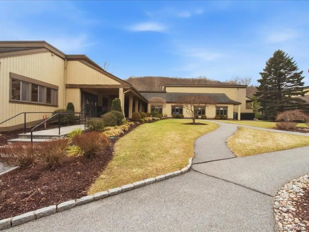 177 Heritage Hills Somers NY 10589