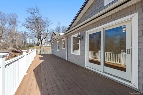 21 Jackson Road Mahopac NY 10541