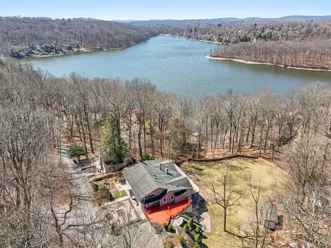 21 Jackson Road Mahopac NY 10541