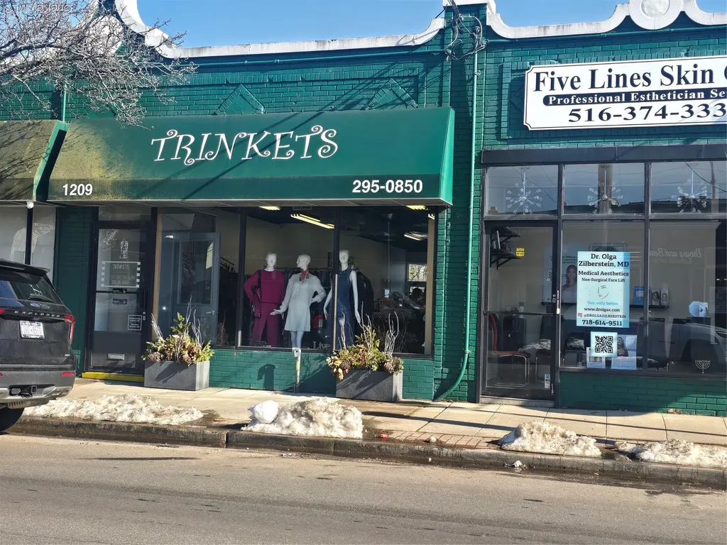1209 Broadway Hewlett NY 11557