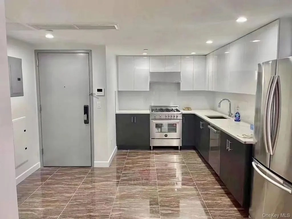158-15 Union Turnpike Fresh Meadows NY 11366
