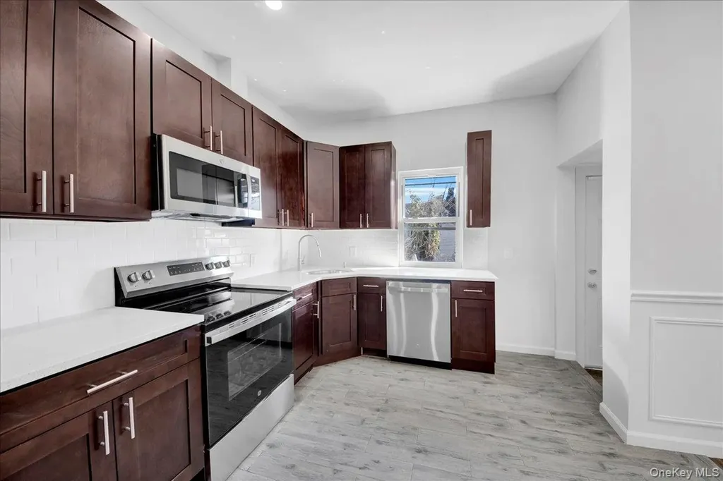 37 S 8th Avenue Mount Vernon NY 10550