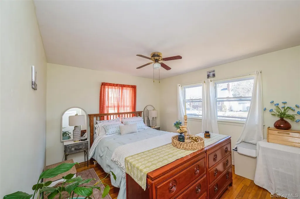20 Iris Avenue North Merrick NY 11566