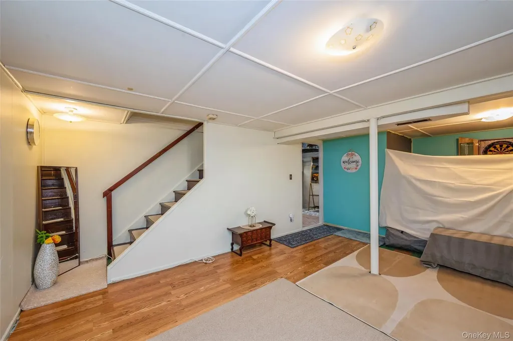 20 Iris Avenue North Merrick NY 11566