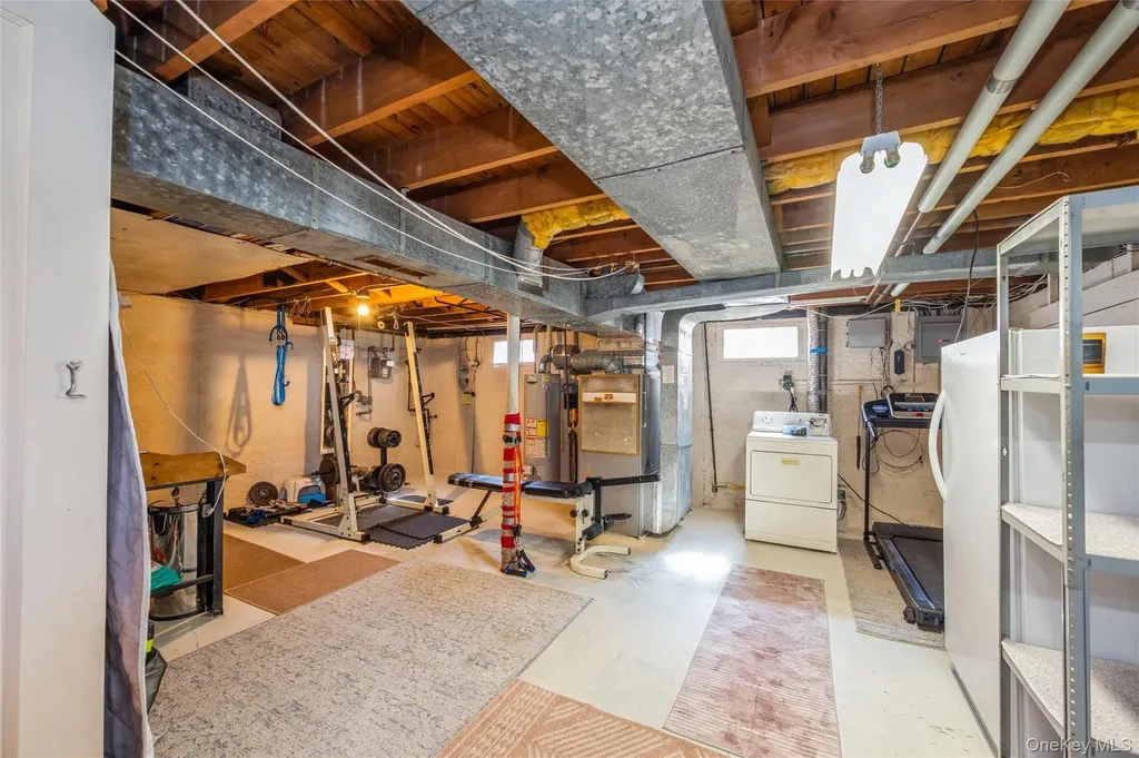 20 Iris Avenue North Merrick NY 11566
