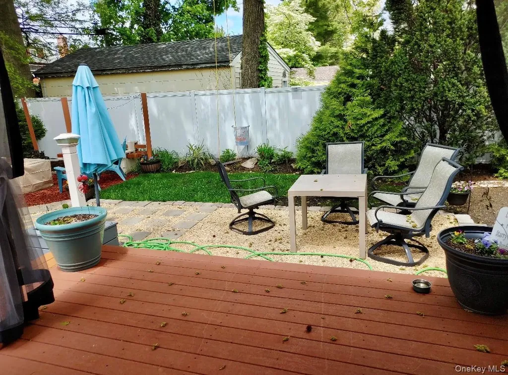 20 Iris Avenue North Merrick NY 11566