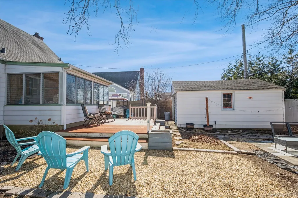 20 Iris Avenue North Merrick NY 11566