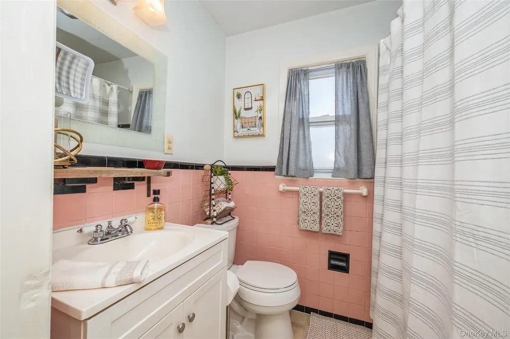 20 Iris Avenue North Merrick NY 11566