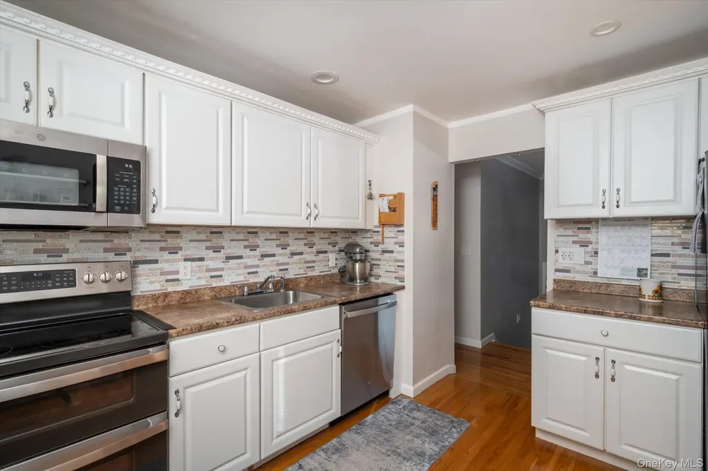 231 3rd Street Lindenhurst NY 11757