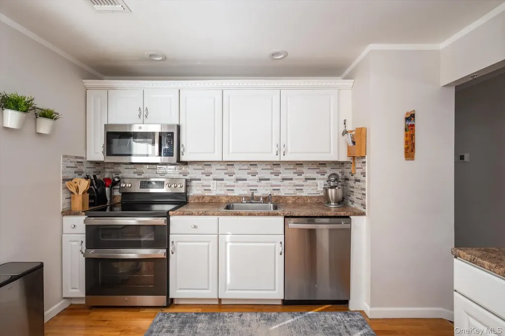 231 3rd Street Lindenhurst NY 11757