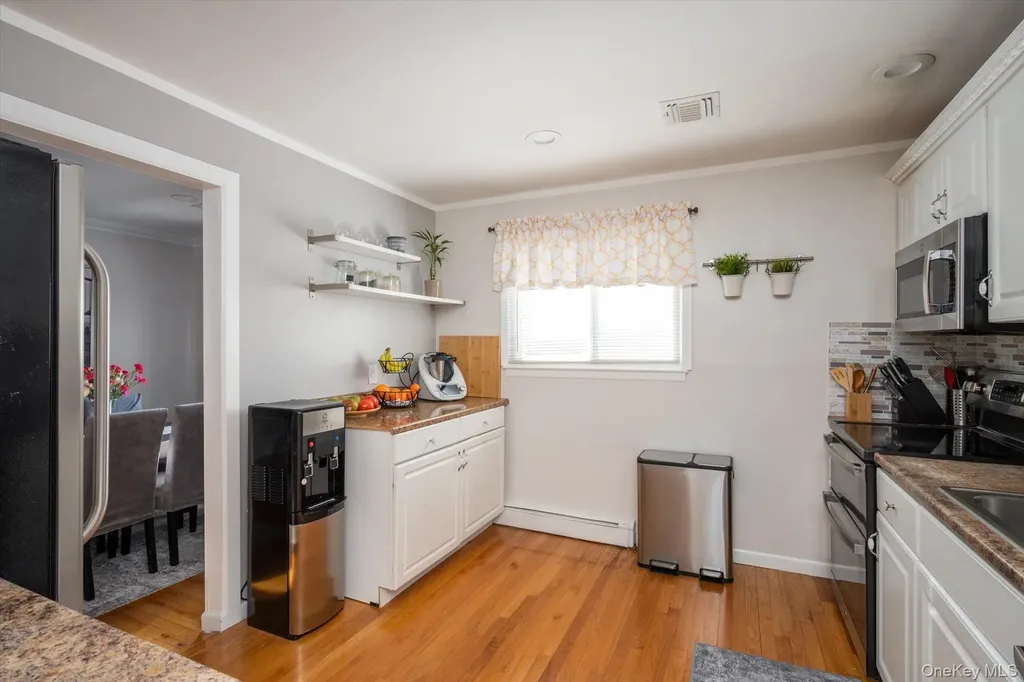 231 3rd Street Lindenhurst NY 11757