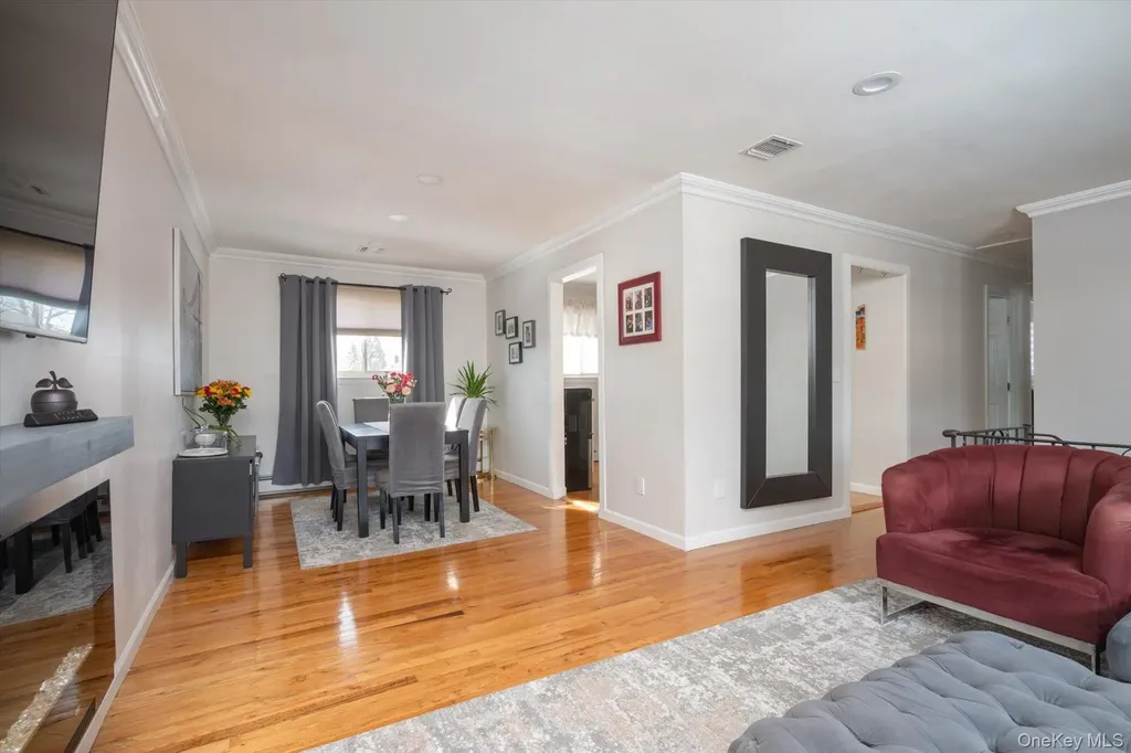 231 3rd Street Lindenhurst NY 11757